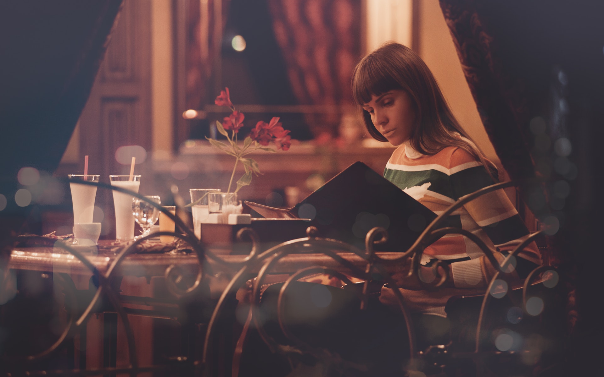 Mesa posta em restaurante